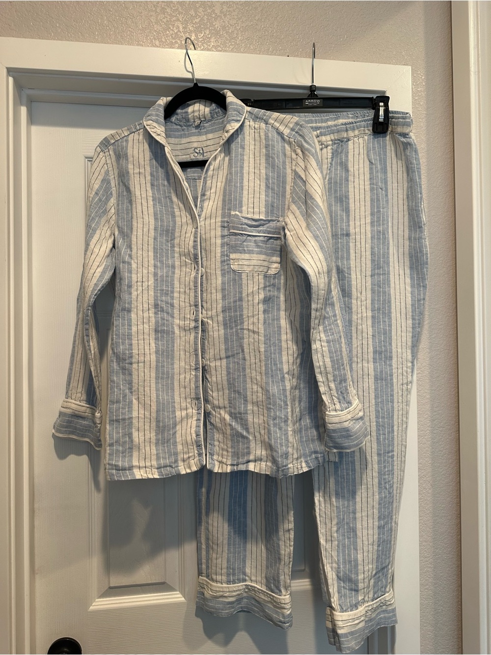 Serena & Lily Porto Linen Pajamas Medium - Picture 2 of 12